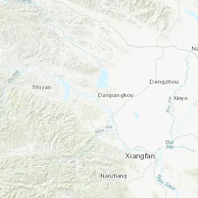 Map showing location of Danjiangkou (32.542780, 111.508610)